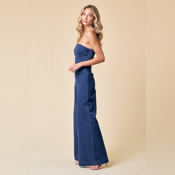 MID DENIM STRAPLESS WIDE LEG DENIM JUMPSUIT WITH POCKETS🤠 - Picture 7 of 9
